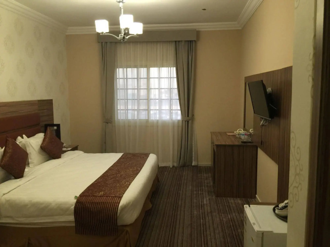 La Fontaine Al Hamra Suites