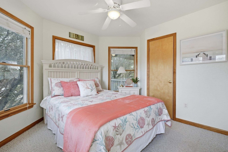 Golf & Surf 7BR: Private Pool, 5 Min to Beach
