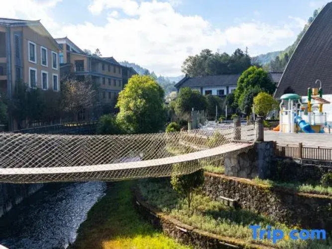 Tengchong Mayu Valley Time Hot Spring Bed and Breakfast