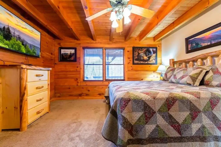 Pigeon Forge Cabin Game Room Dog Friendly Hot Tub
