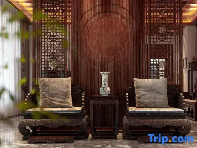 HETING·Awa Beauty | Neochinois Art Space Resort Hotel (Lijiang Ancient Town Branch)