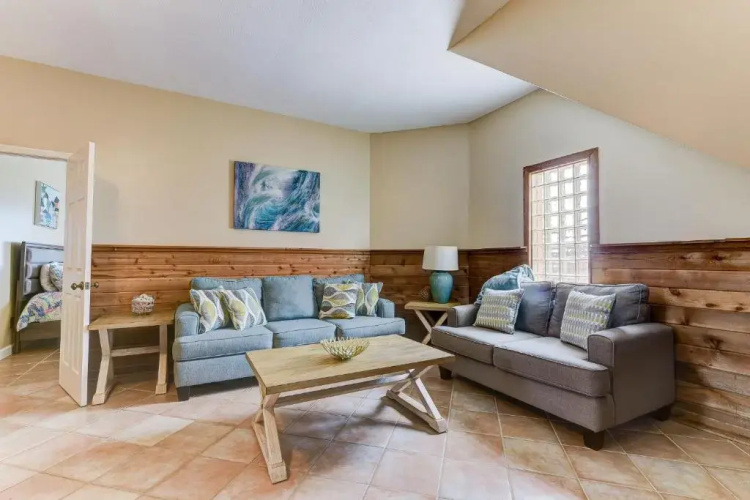 Dreamview, Beach Front, 3 Bedrooms, Wifi, Sleeps 10