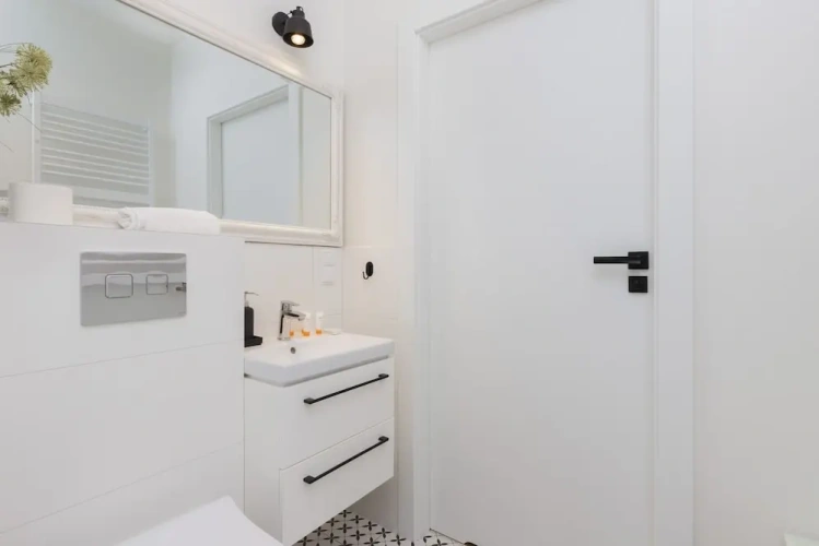 1 Bedroom Apartment with balcony