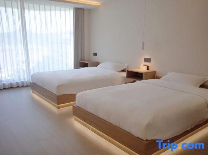 2 Bedrooms Duplex Suite with sea view