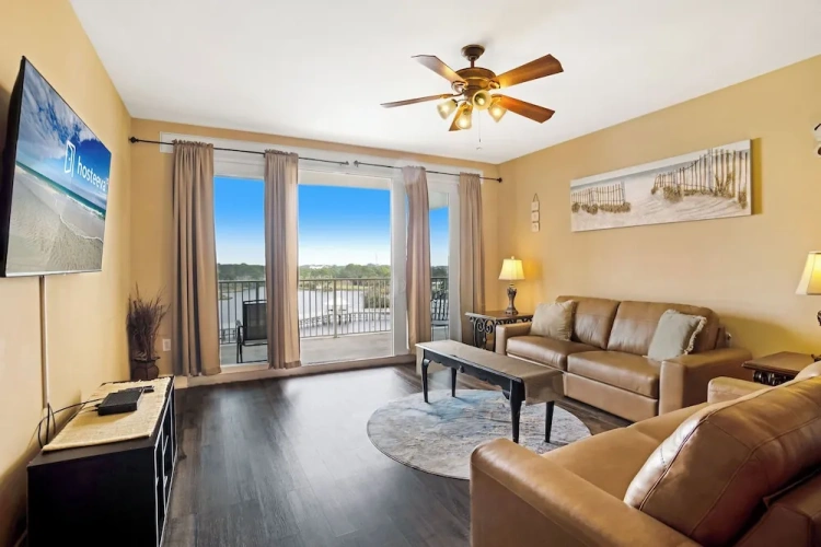 2 Bedrooms Standard room with balcony and with lake view