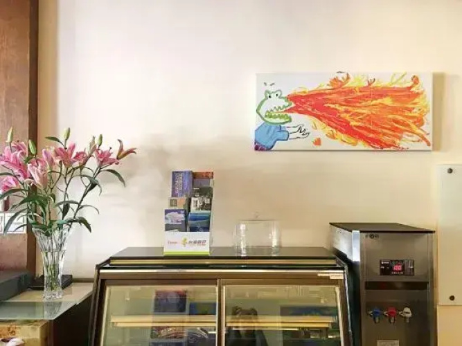 Little Squirrel B&B(小松鼠站前電梯民宿附停車場)