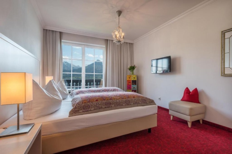 Deluxe Double room with balcony and with lake view
