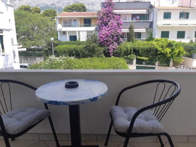 Apartment with balcony