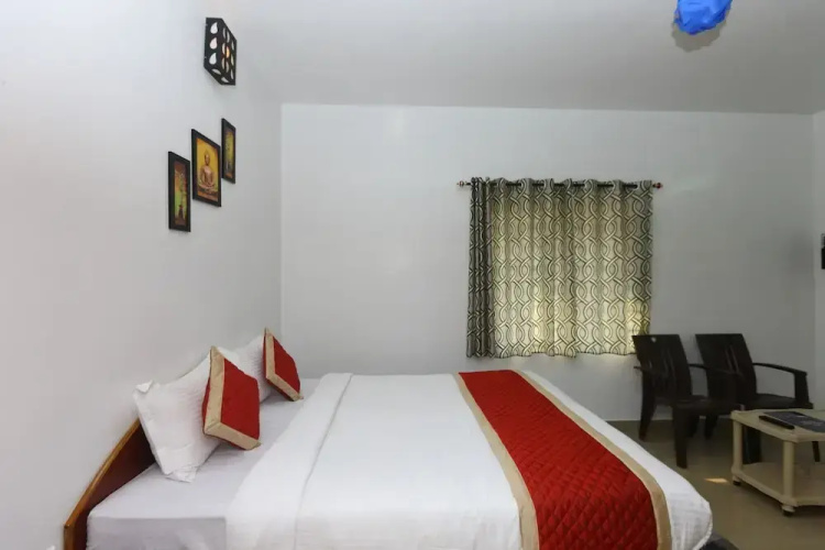 Oyo Homes 070 Conoor Road
