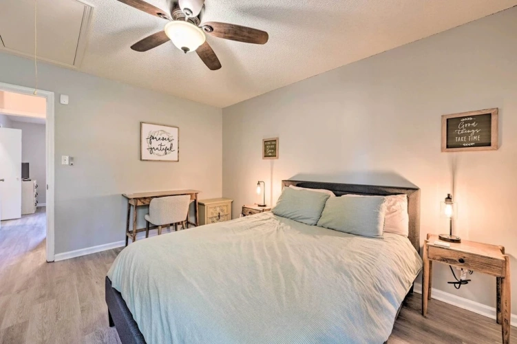 2 Bedrooms Apartment