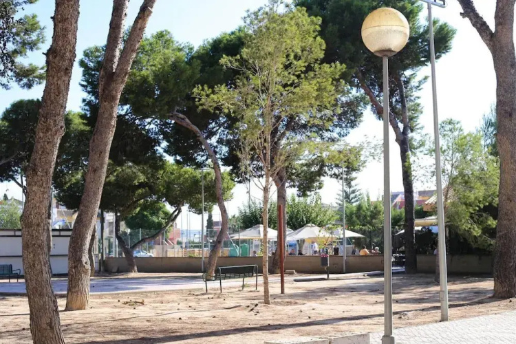 3 Bed Apartment Sleeps 6 With Shared Pool