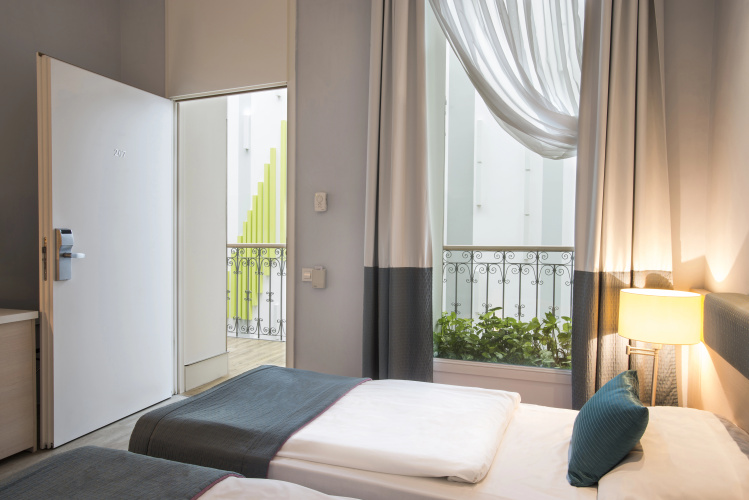 Atrium Fashion Hotel photo 8