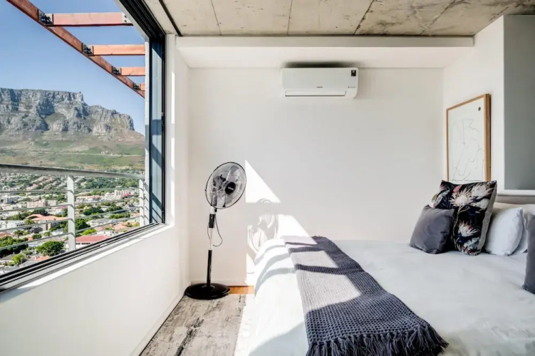 Penthouse w Table Mountain Views Pride View