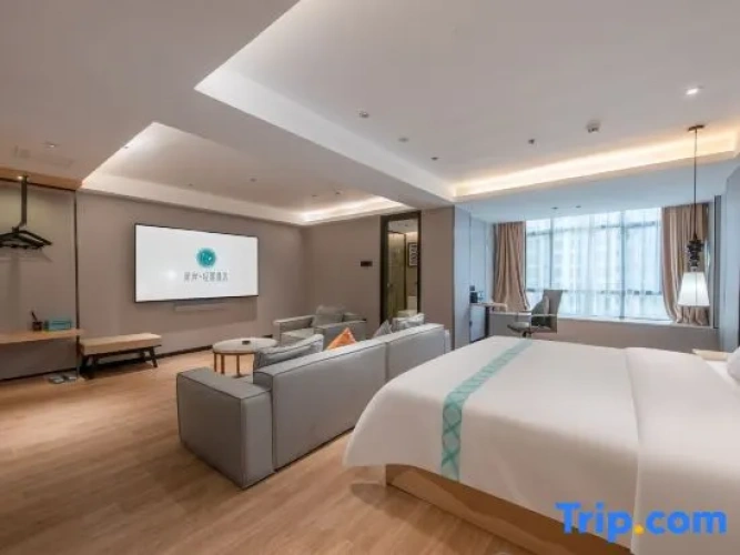 Deluxe Suite with view