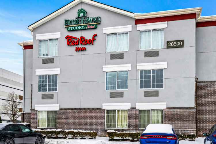 Hometowne Studios By Red Roof Southfield - Southfield, MI