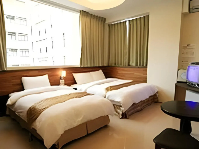 Ri Yue Hu Pan Hotel