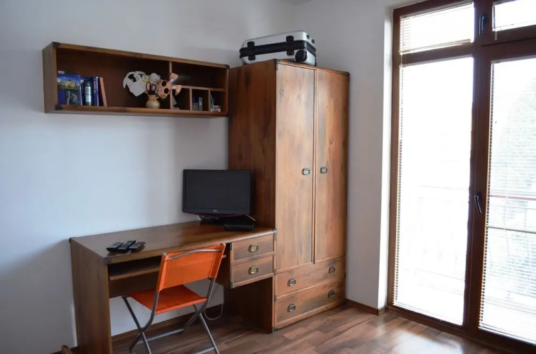 FM Economy Studio -ART