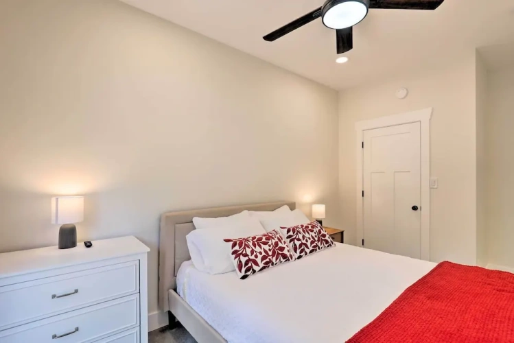 2 Bedrooms Cottage