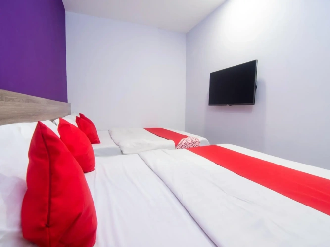 Quadruple Family Suite