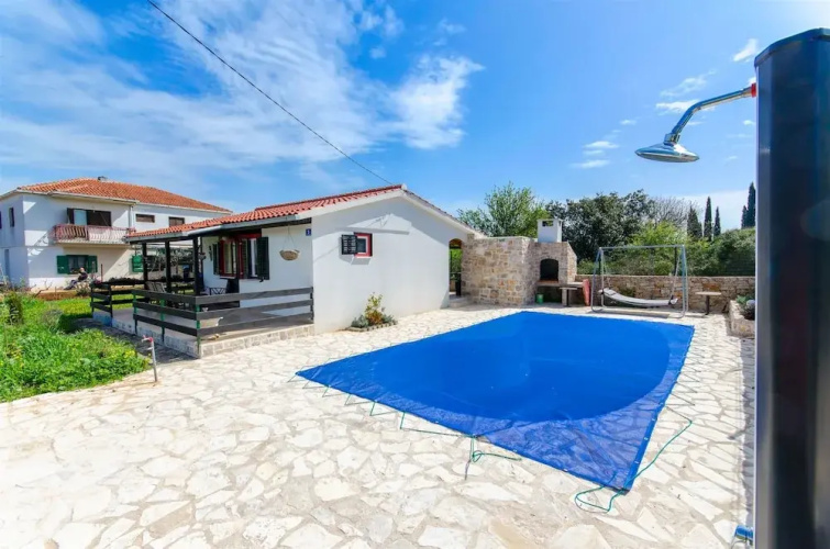 House Ara