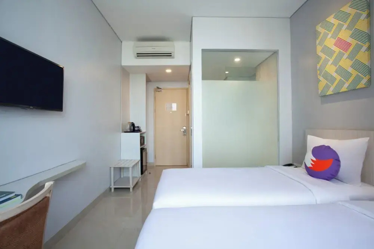 Fox Lite Hotel Cikarang