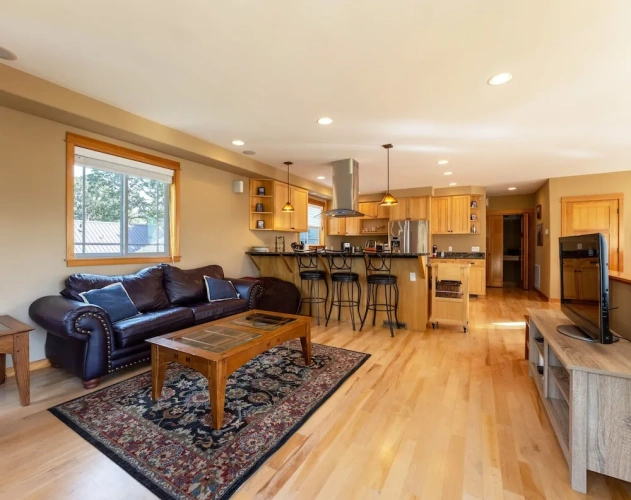 3 Bedrooms Cottage