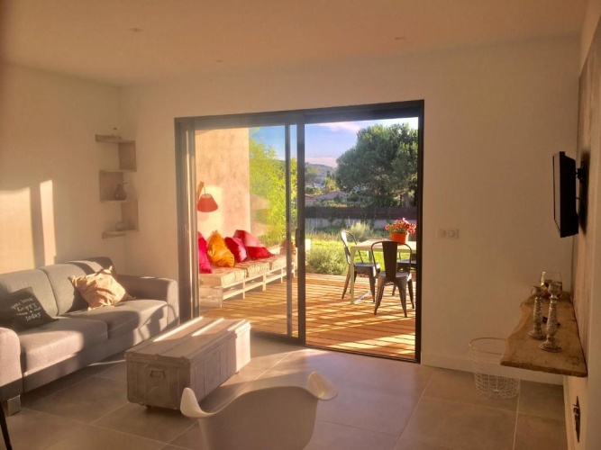Apartment with sea view