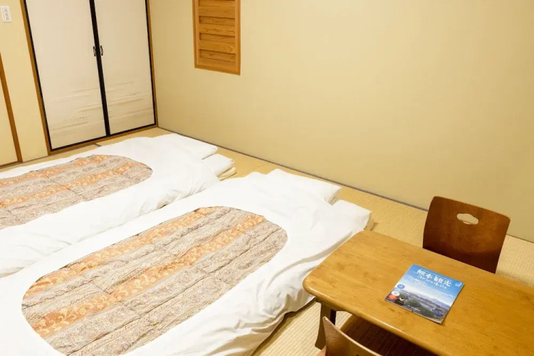 Kurenai Hotel