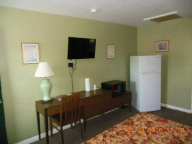 The Evergreen Motel