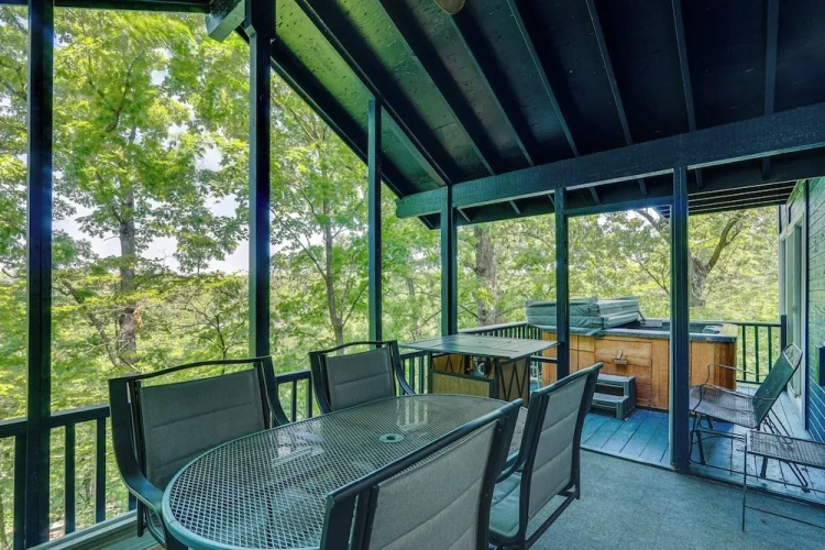 4 Bedrooms Cottage with balcony