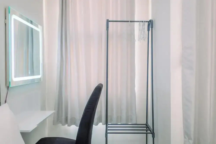 Comfy And Modern Studio Transpark Cibubur Apartment