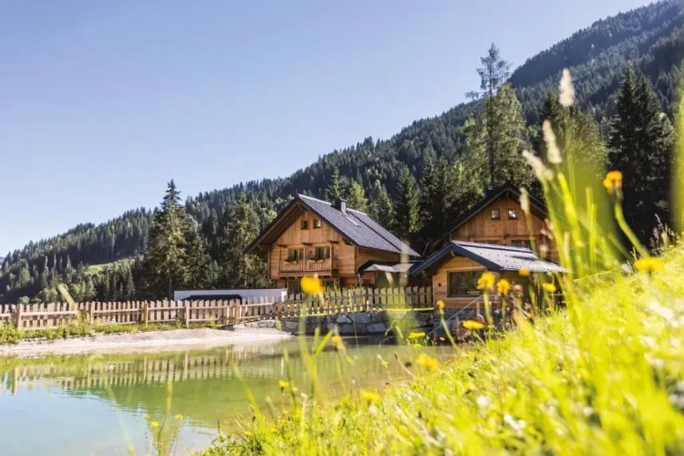 3 Bedrooms Cottage