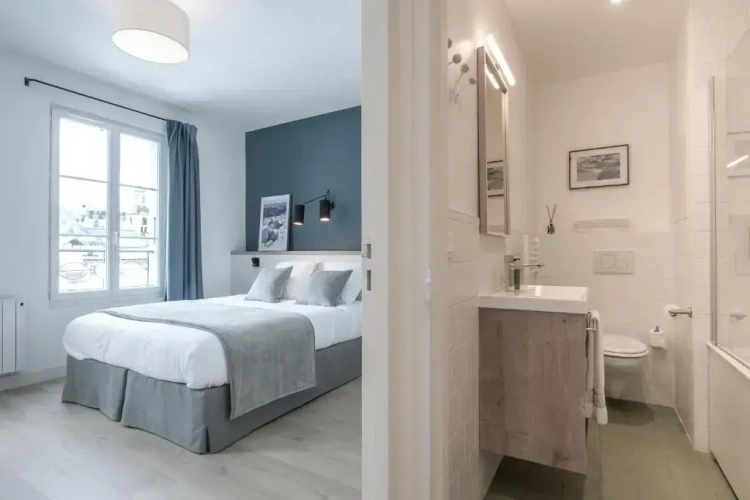 2 Bedrooms Family Apartment with balcony and with mountain view