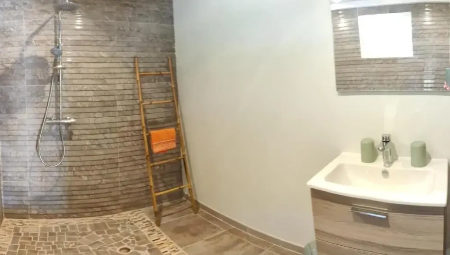 1 Bedroom Double Bungalow