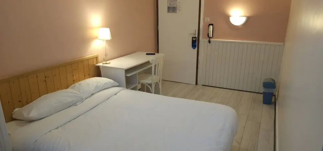 Classic Double room with city view