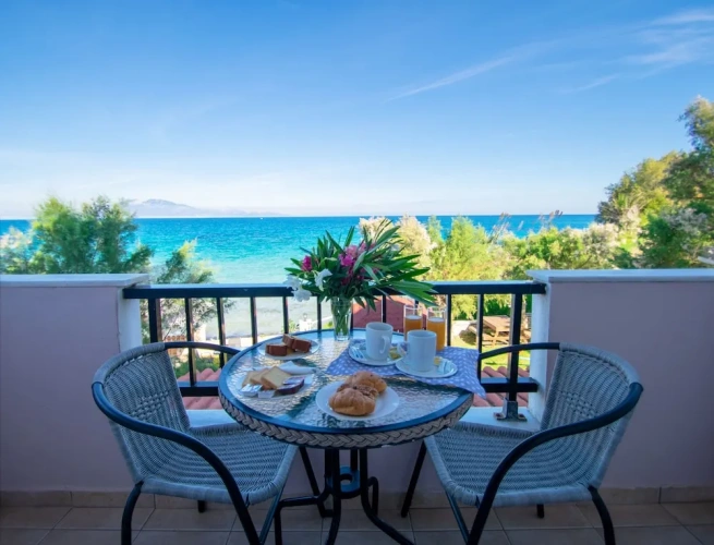 Studio with balcony and with sea view