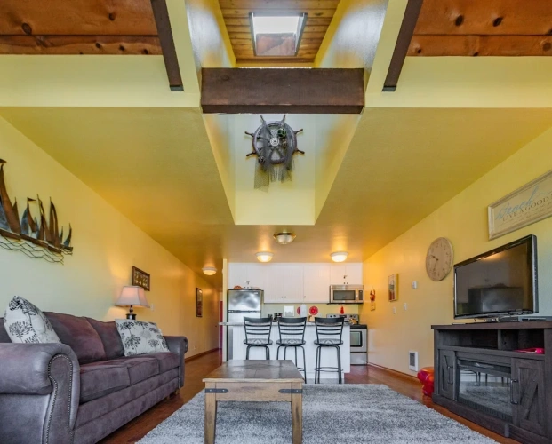 1 Bedroom Deluxe Double Suite with bay view