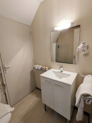 Economy Triple room