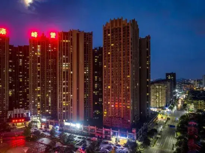 Huayu Hotel