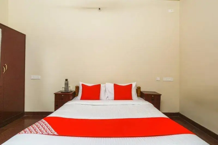 Hotel Shashva Park by OYO Rooms