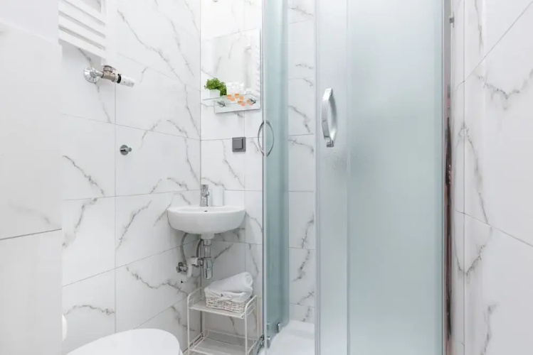 Modern Studio for Two by Renters