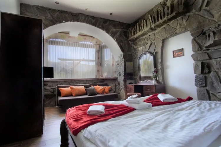 1 Bedroom Apartment with balcony