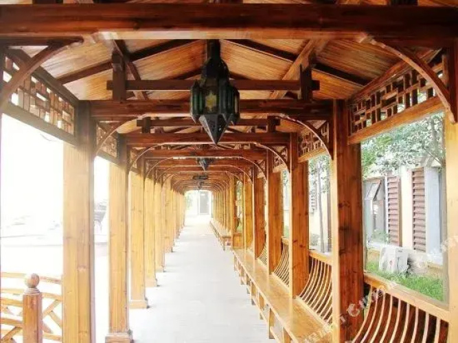 Lanting Garden Hotel