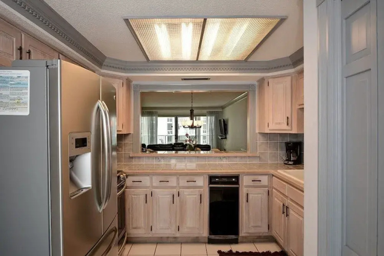 Shoreline 2072 Condo by RedAwning