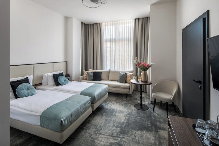 Premium Quadruple room
