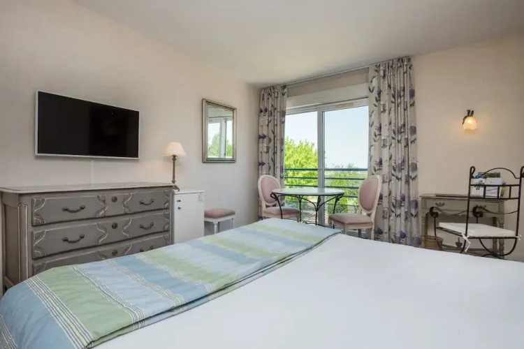 Logis Hôtel & Restaurant L’Ermitage