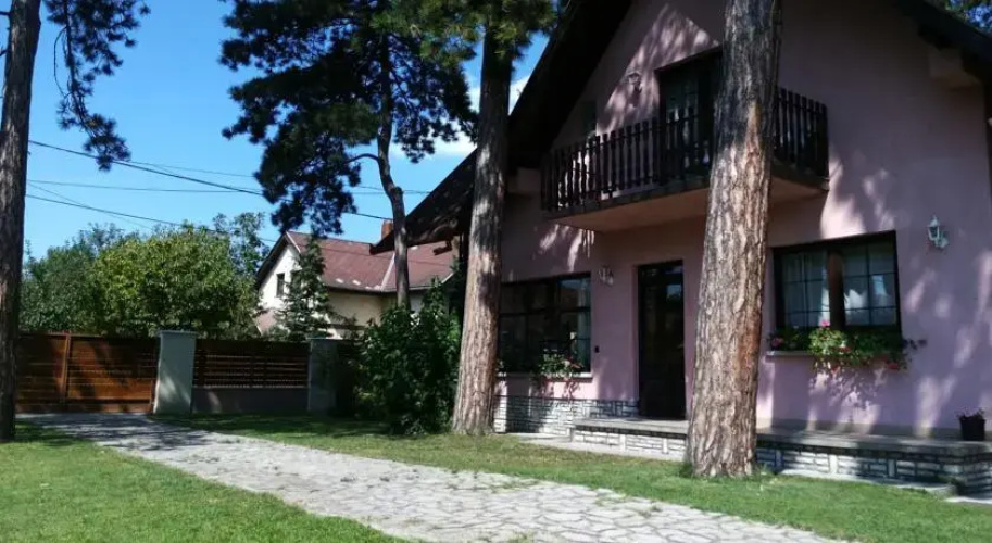 Galamb Villa
