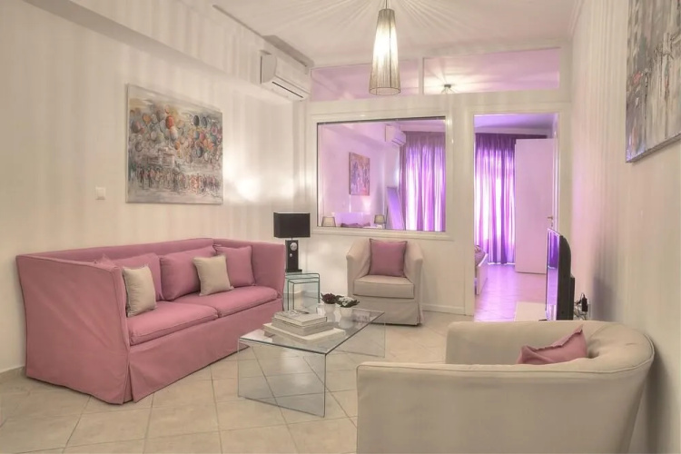 Downtown Glyfada Smart Apartment