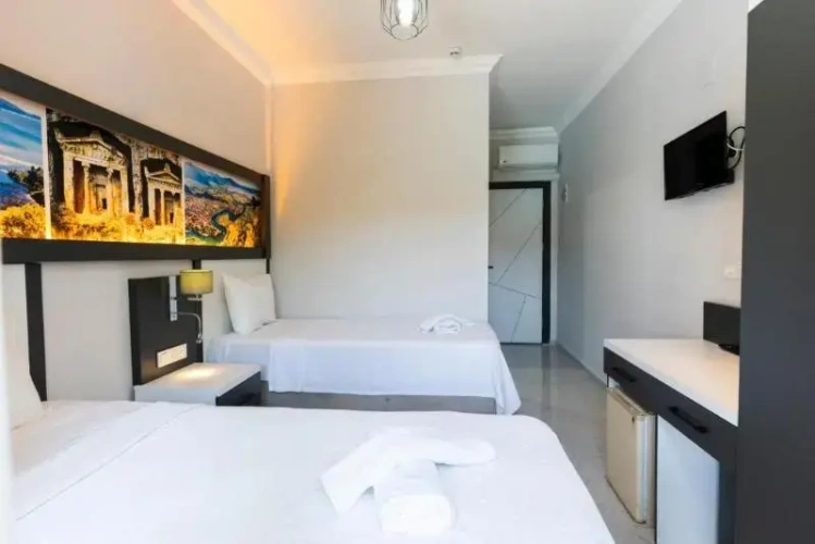 Standard Twin room with balcony