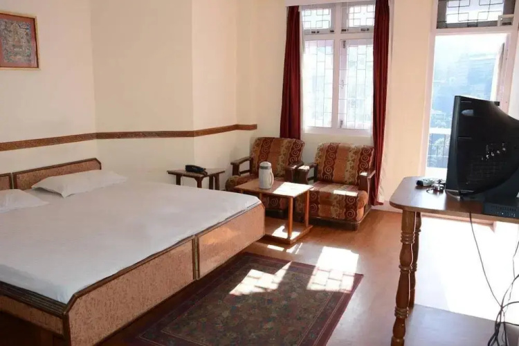 Hotel Basant